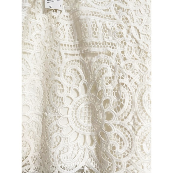 Forever 21 White Lace Skirt NWT Sz 1X - Picture 2 of 7